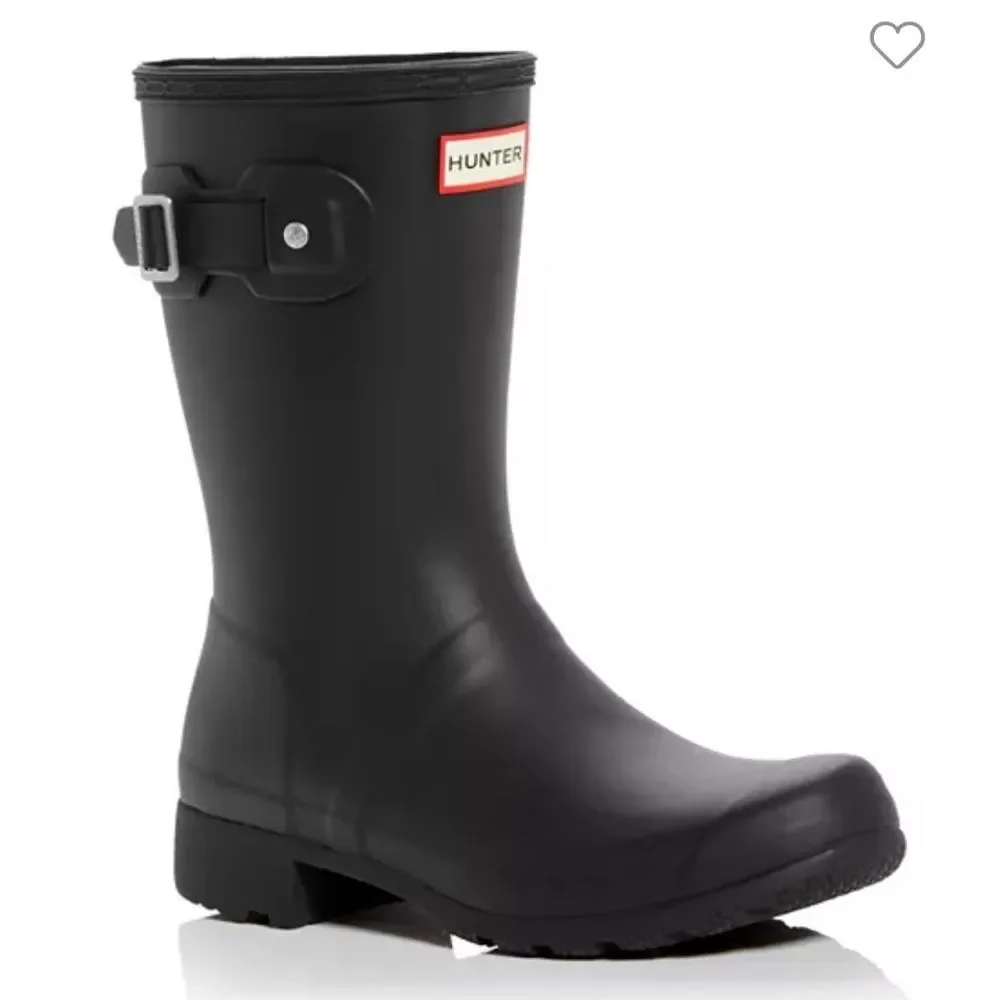 Hunter Women's Original Tour Short Rain Boots in Black 6